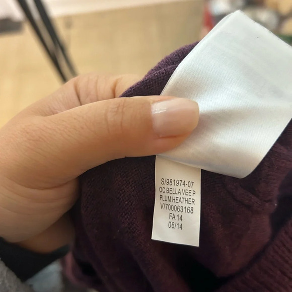 Gap Plum Purple Bella V-Neck Merino Wool Blend Sweater - Picture 5 of 5